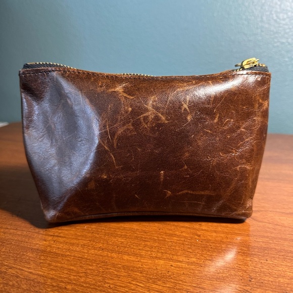 Annie Bukhman Gusseted Leather Makeup Bag in Distressed Brown - Picture 3 of 9
